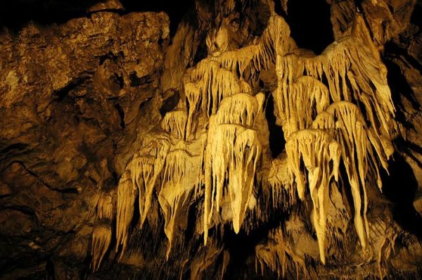 Istavan-Cave-Lillafured.jpg